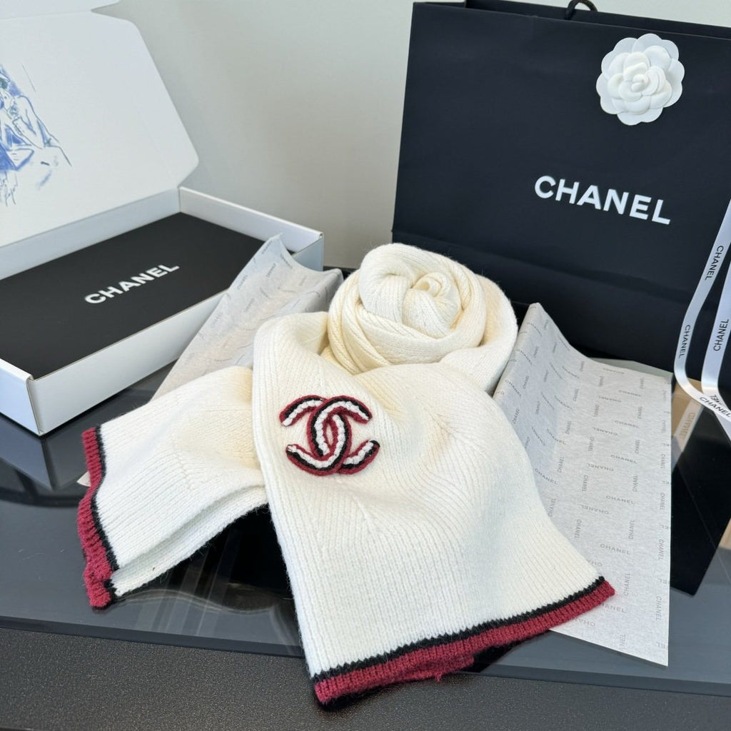 Chanel Logo Trim Knitted Scarf