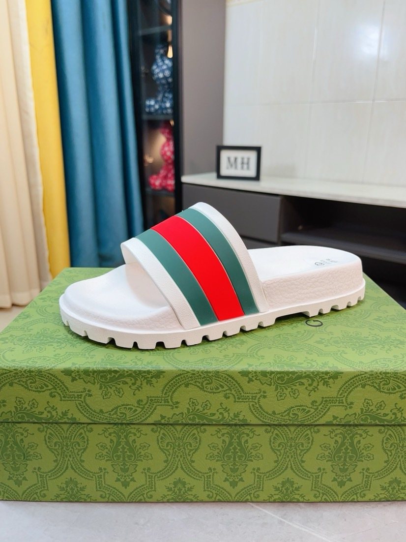 Gucci Men's Green and Red Stripe Slide Sandals